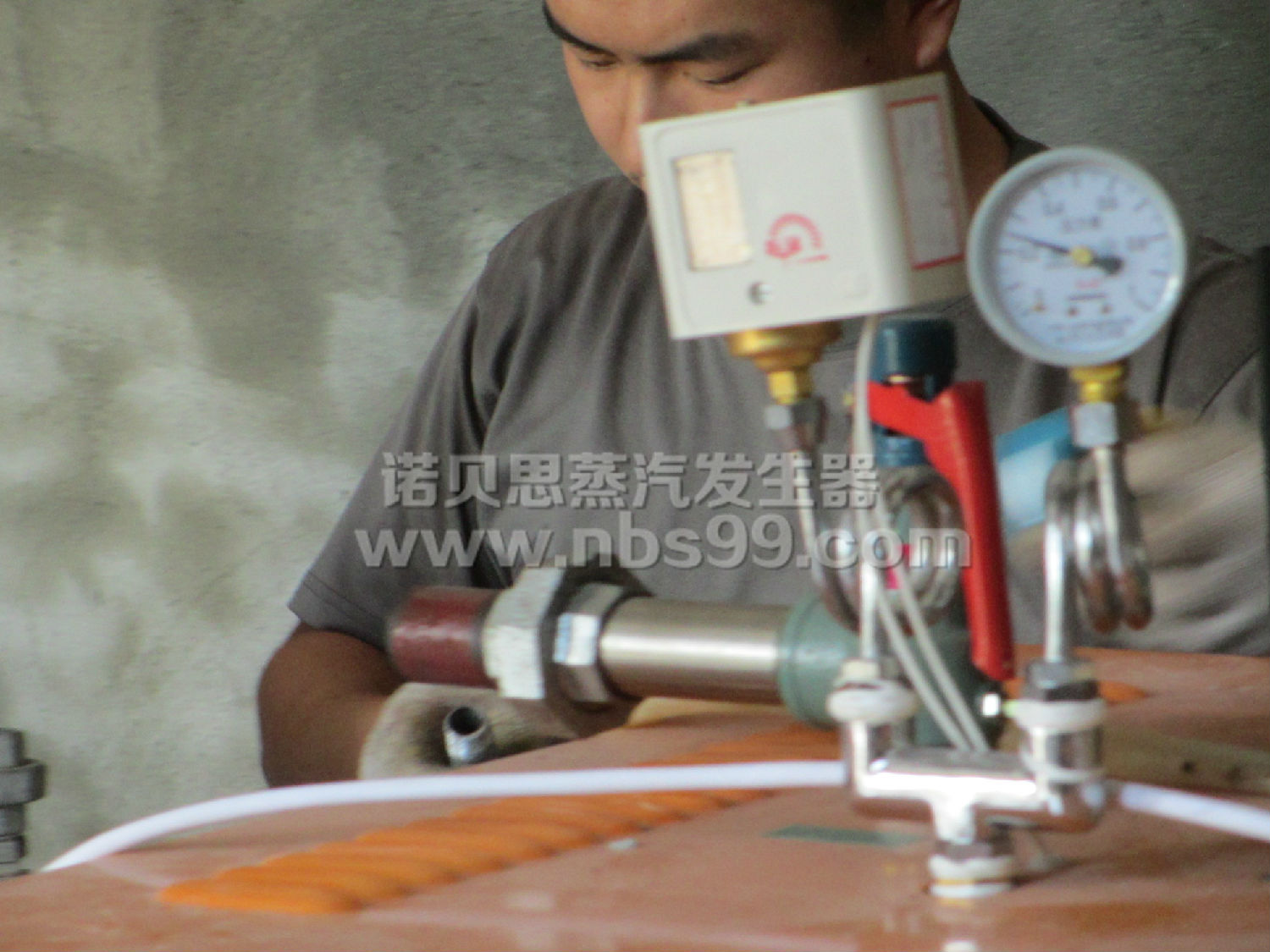 【河南】廠家使用午夜一区二区三区燃氣發生器案例