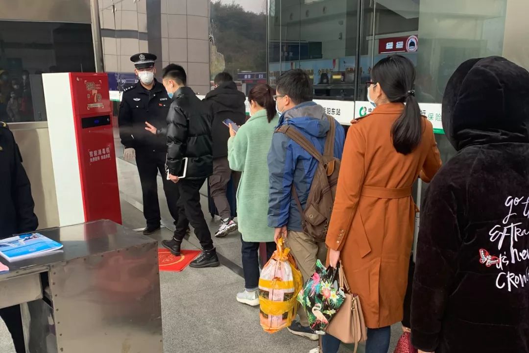 午夜一区二区三区智能消毒機應用於公共場合人體消毒