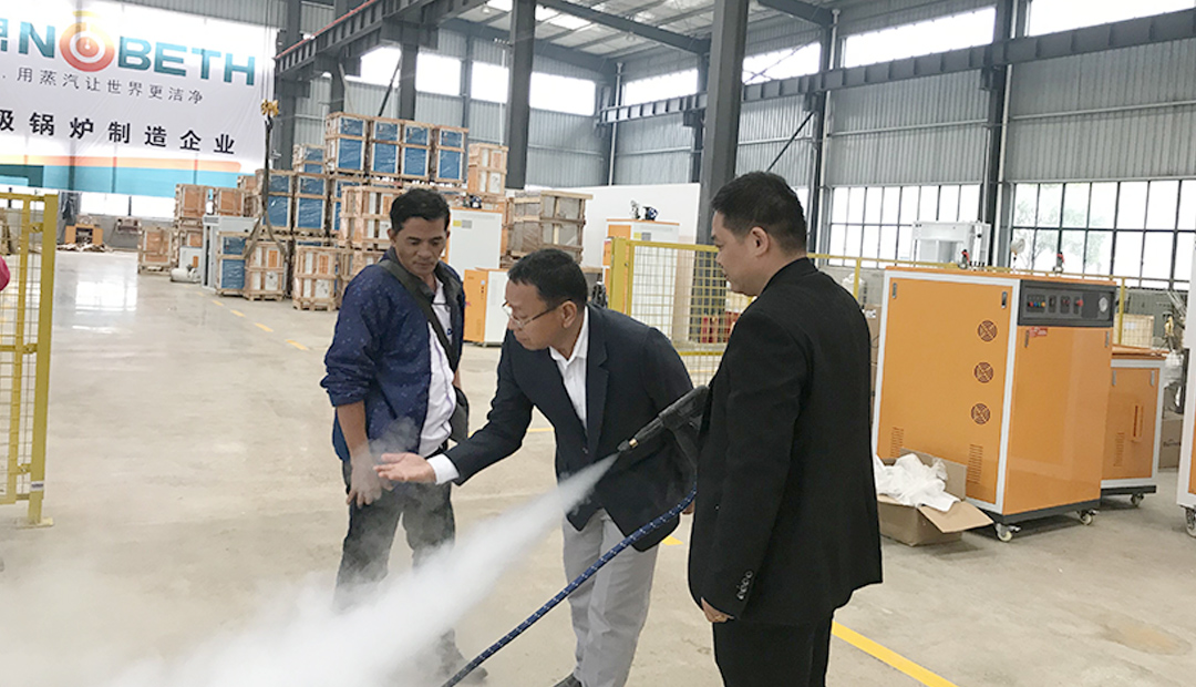 客戶來到午夜一区二区三区親自體驗洗車消毒蒸汽發生器